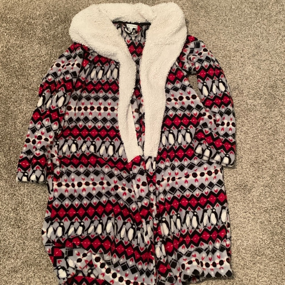Vera Bradley fleece hooded robe, knee length with pockets
